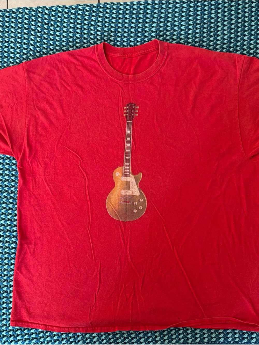 Vintage Red Short Sleeve Guitar Graphic Tee - Unbranded